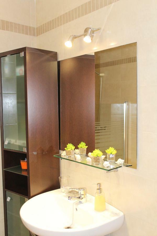 Apartamento Centro Apartment Кадис Екстериор снимка
